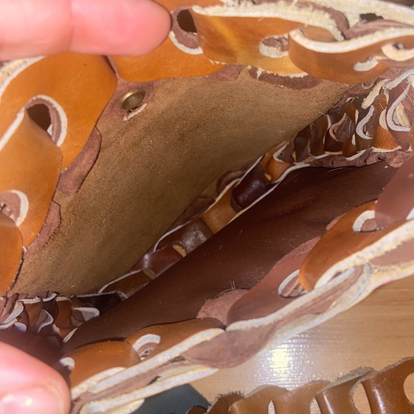 Handmade leather and cowhide shoulder bag - Picture 4 of 4